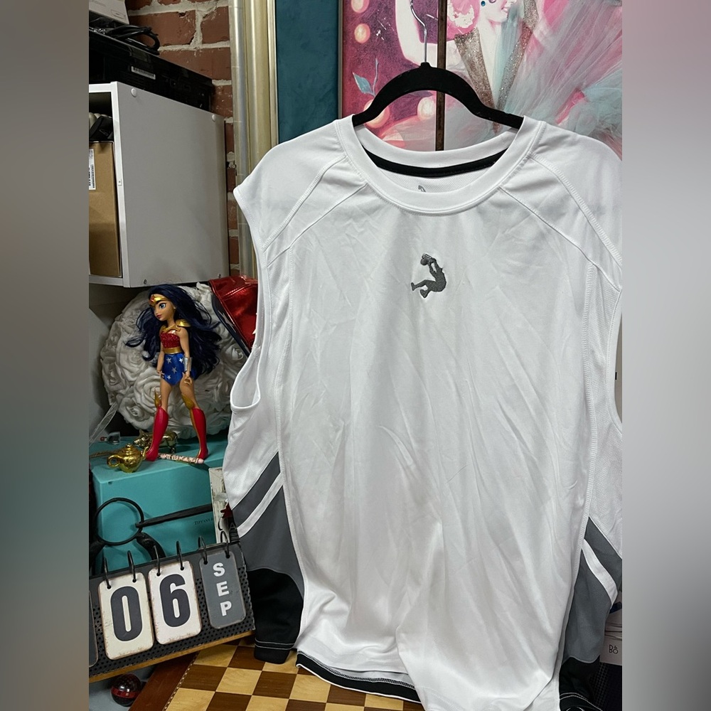 Shaq Activewear Mens XL Grey Short Sleeve Athletic Stretch Logo